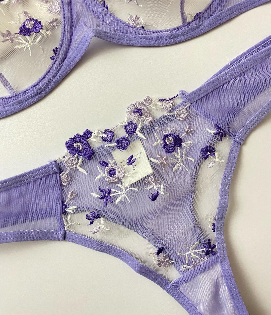 Lingerie Violetta