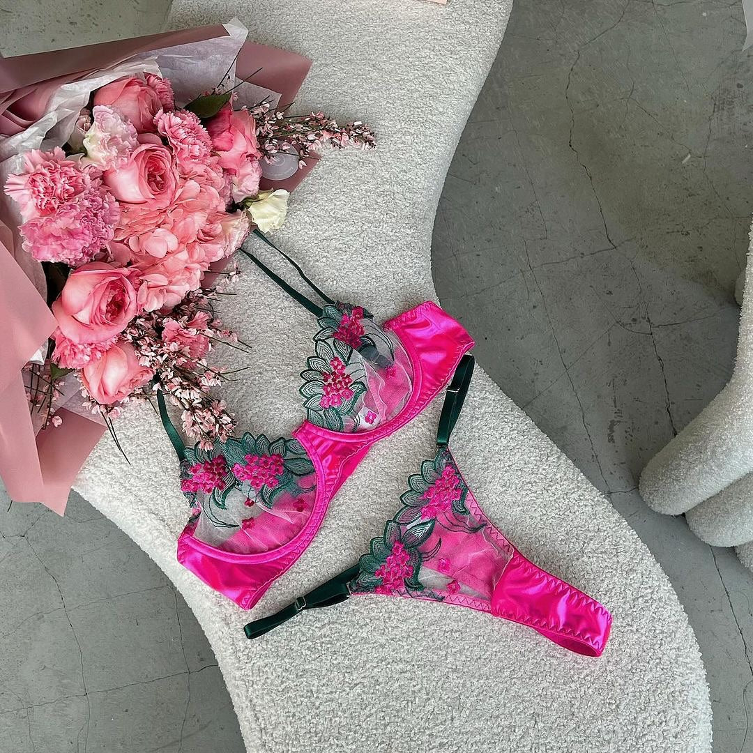 Lingerie Felicity