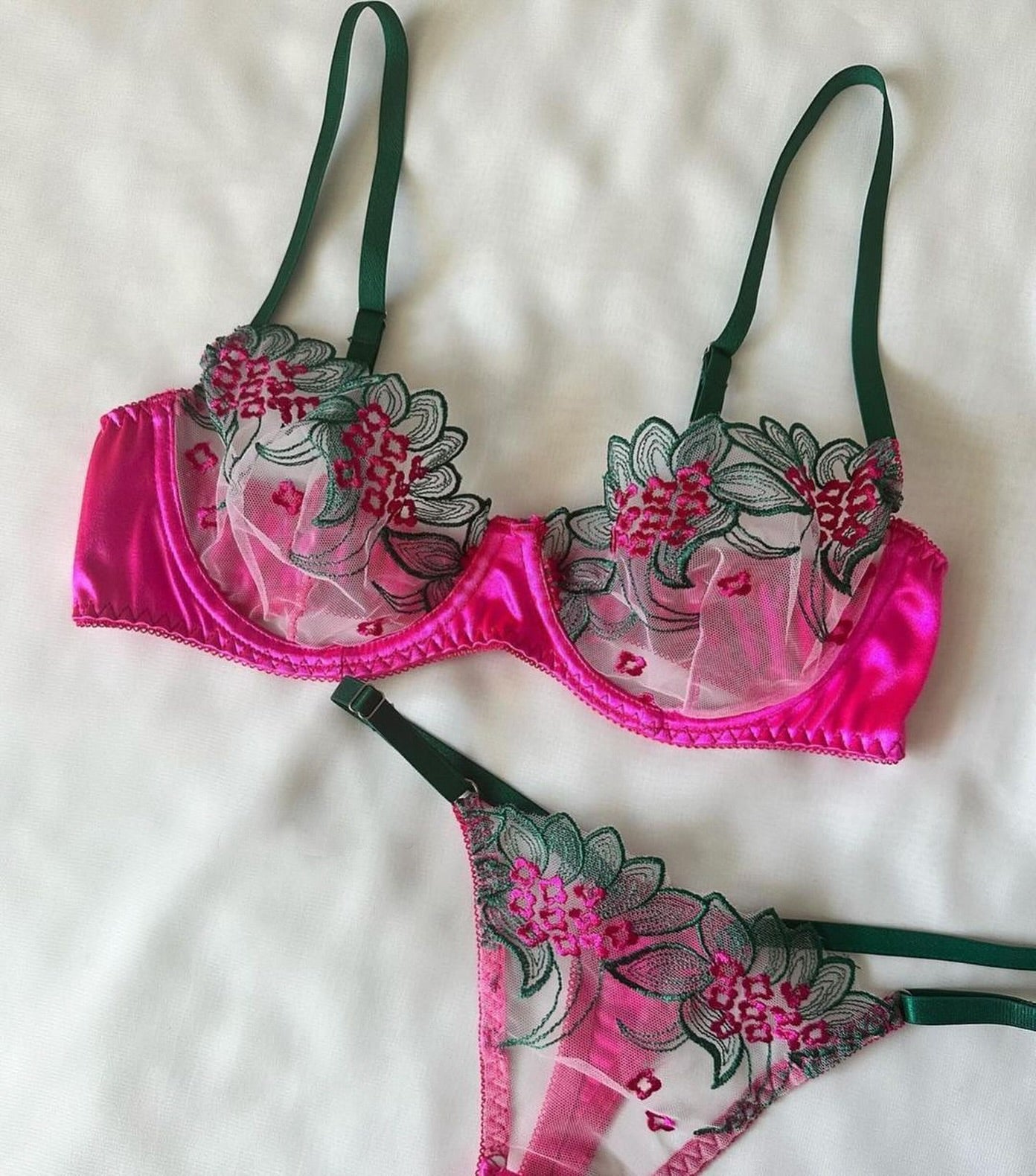 Lingerie Felicity