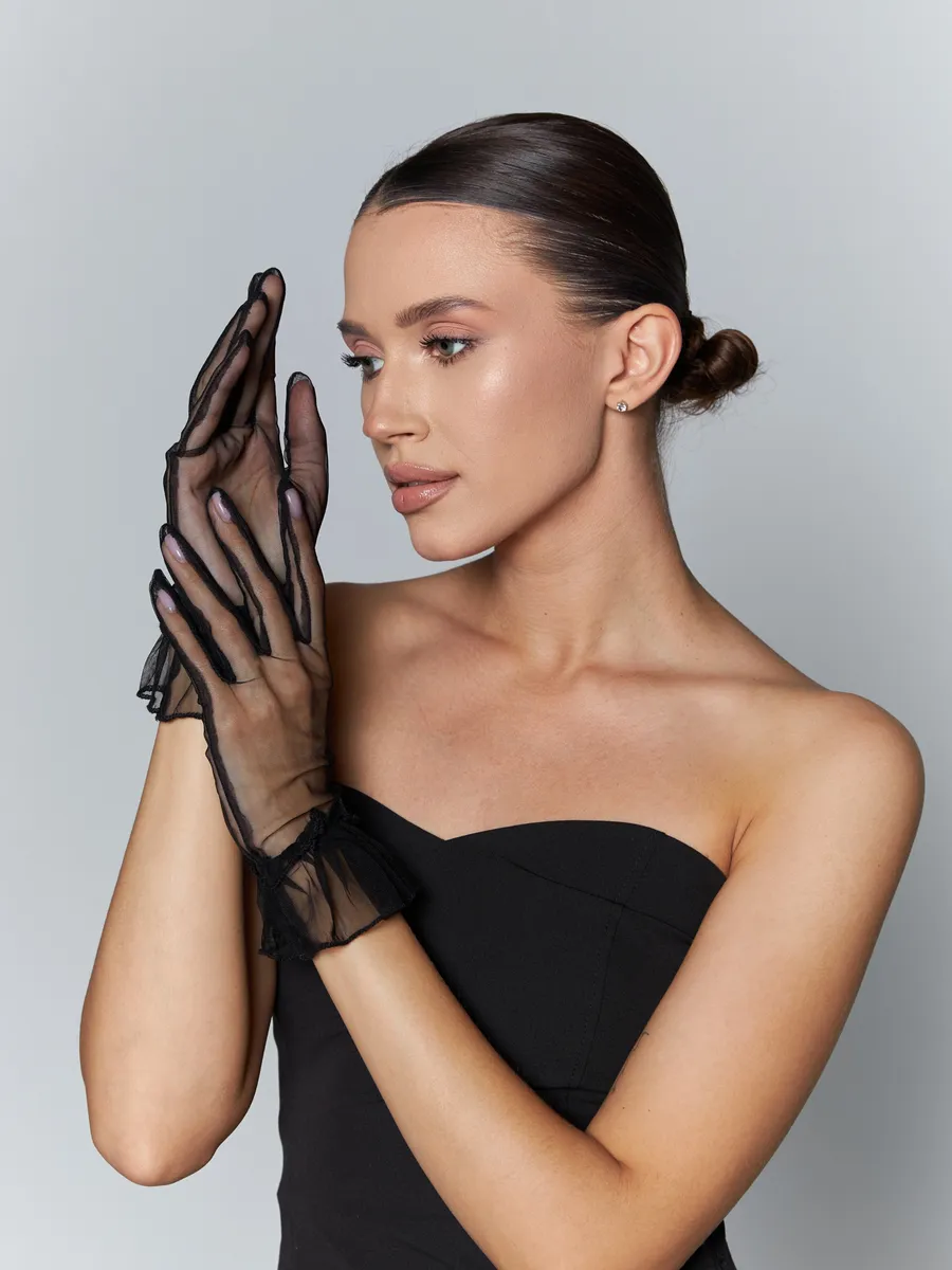 Luvas Noir Élégance