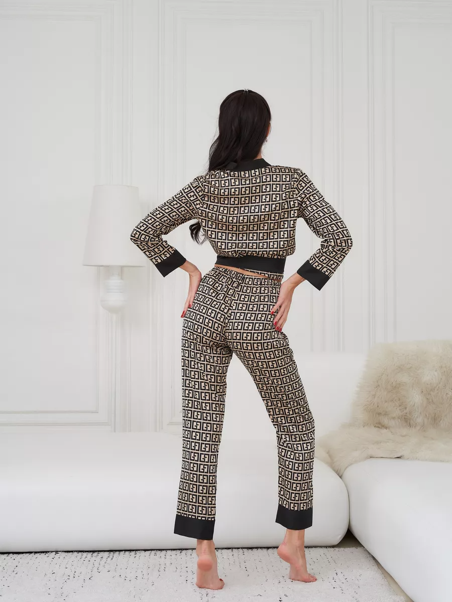 Pijama Longo Luxe Monogram