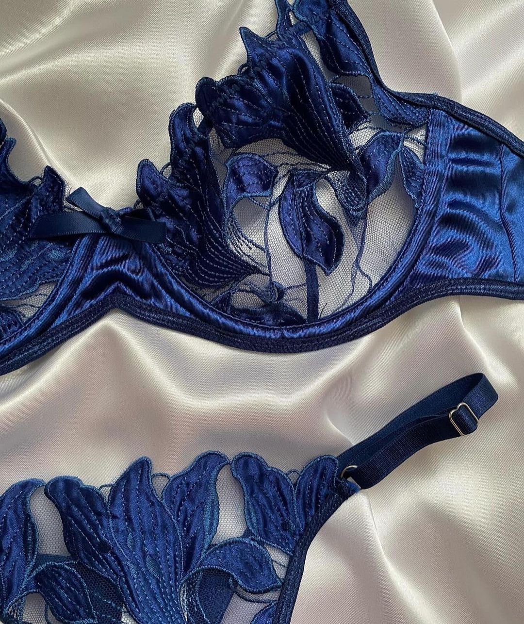 Lingerie Tempina: Vista frontal completa, admire cada detalhe dessa lingerie