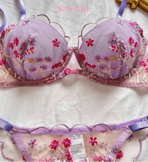 Lingerie Uvênia: Conforto e qualidade premium para uma noite especial e elegante.