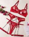 Look completo com a lingerie Vayne, ousadia e sofisticação para momentos especiais.