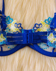 Close na textura macia da lingerie Vellena, conforto em cada detalhe.