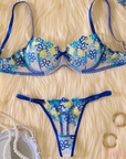 Detalhe da renda delicada na lingerie Vellena, um toque de sofisticação