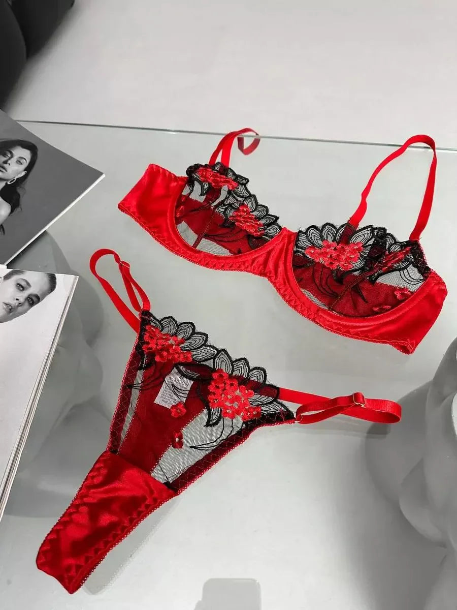 Lingerie Felicity