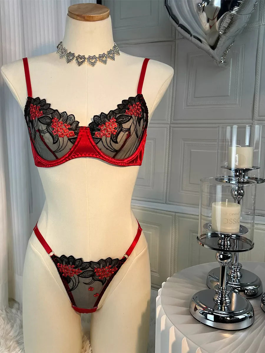 Lingerie Felicity