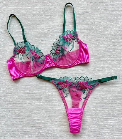 Lingerie Felicity