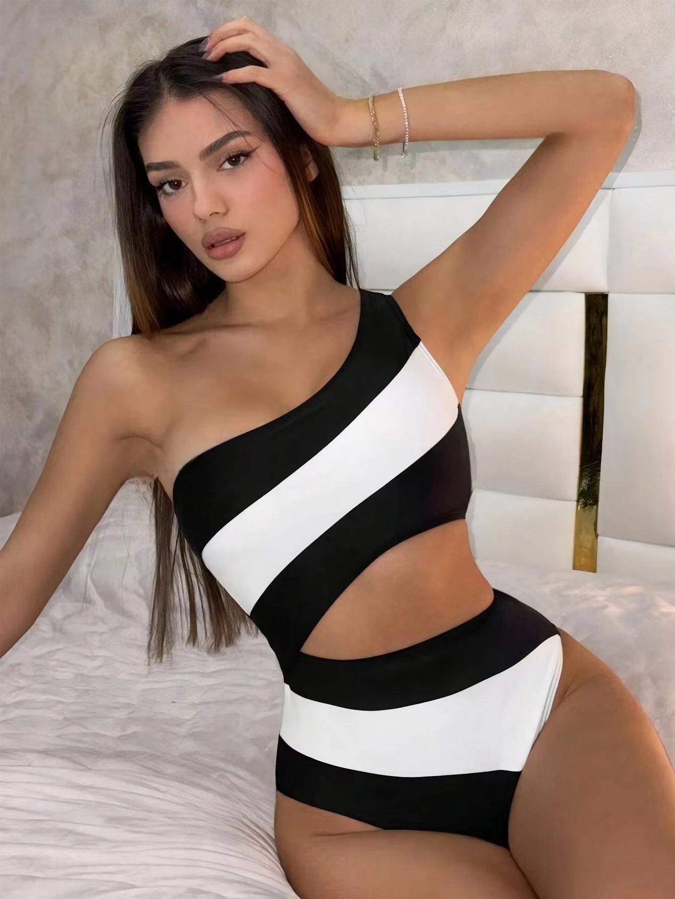 Maiô One Shoulder Waves