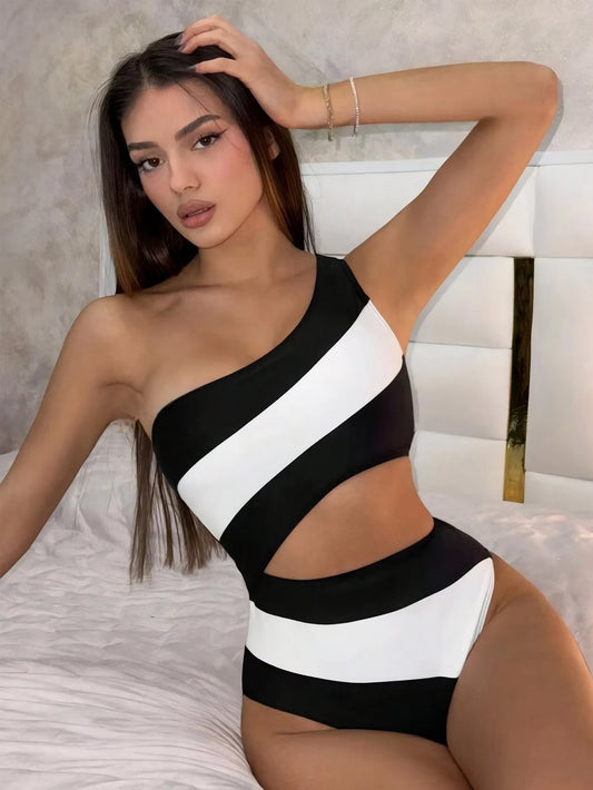 Maiô One Shoulder Waves