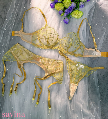 Lingerie Golden Lines