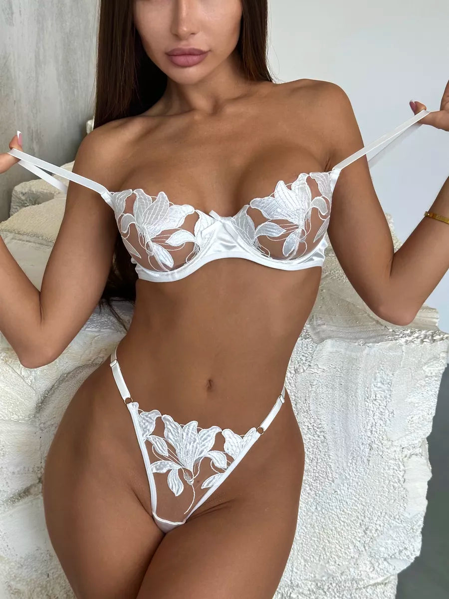 Lingerie Tempina White: Close no acabamento impecável, qualidade em cada detalhe.