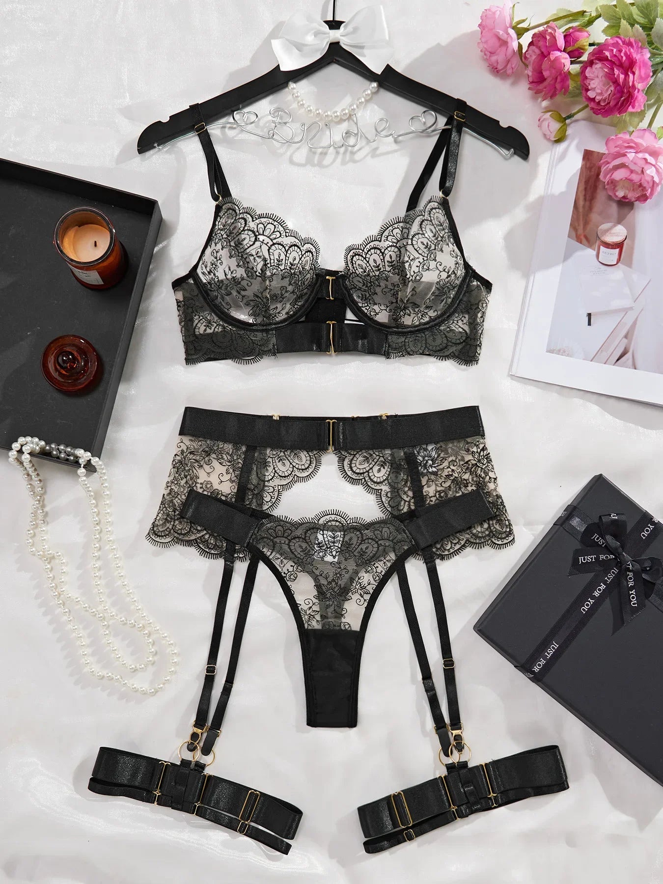 Look de noite irresistível com a lingerie Valeria, sinta-se poderosa e confiante.